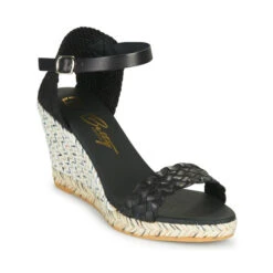 Betty London - OBRENNA