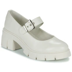 Betty London - PASSILLA