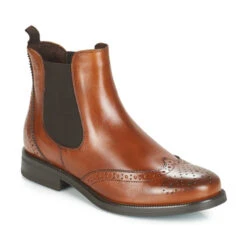 Betty London - JOSTA